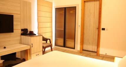 Grace Inn Hotel Room Type - Deluxe Room