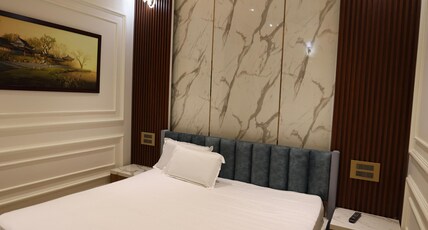 Burney Palace Room Type - Semi Deluxe