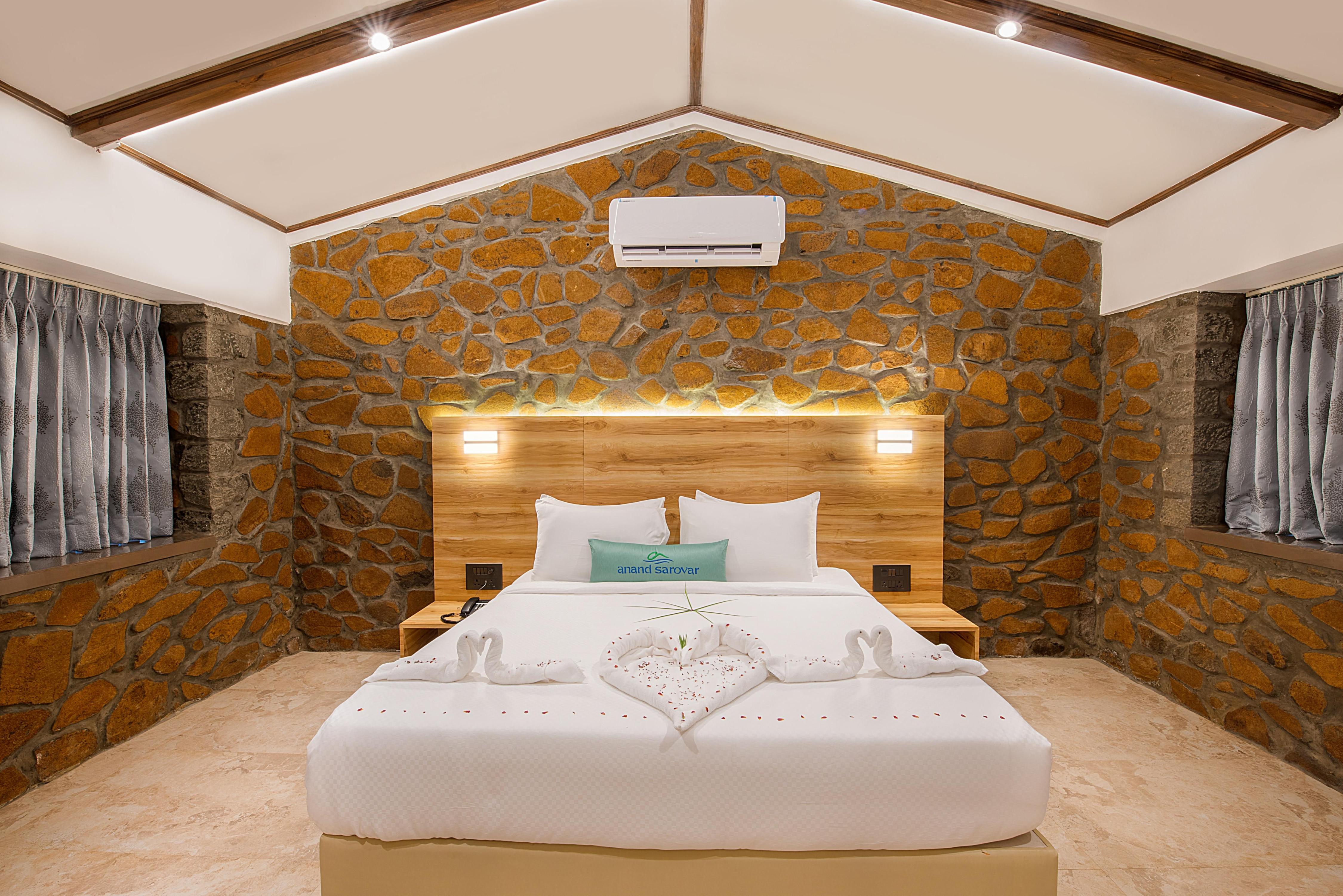 Ashoka Sarovar Room Type - 2 BR villa with 2 Bedroom and 1 Living Room- Lake View