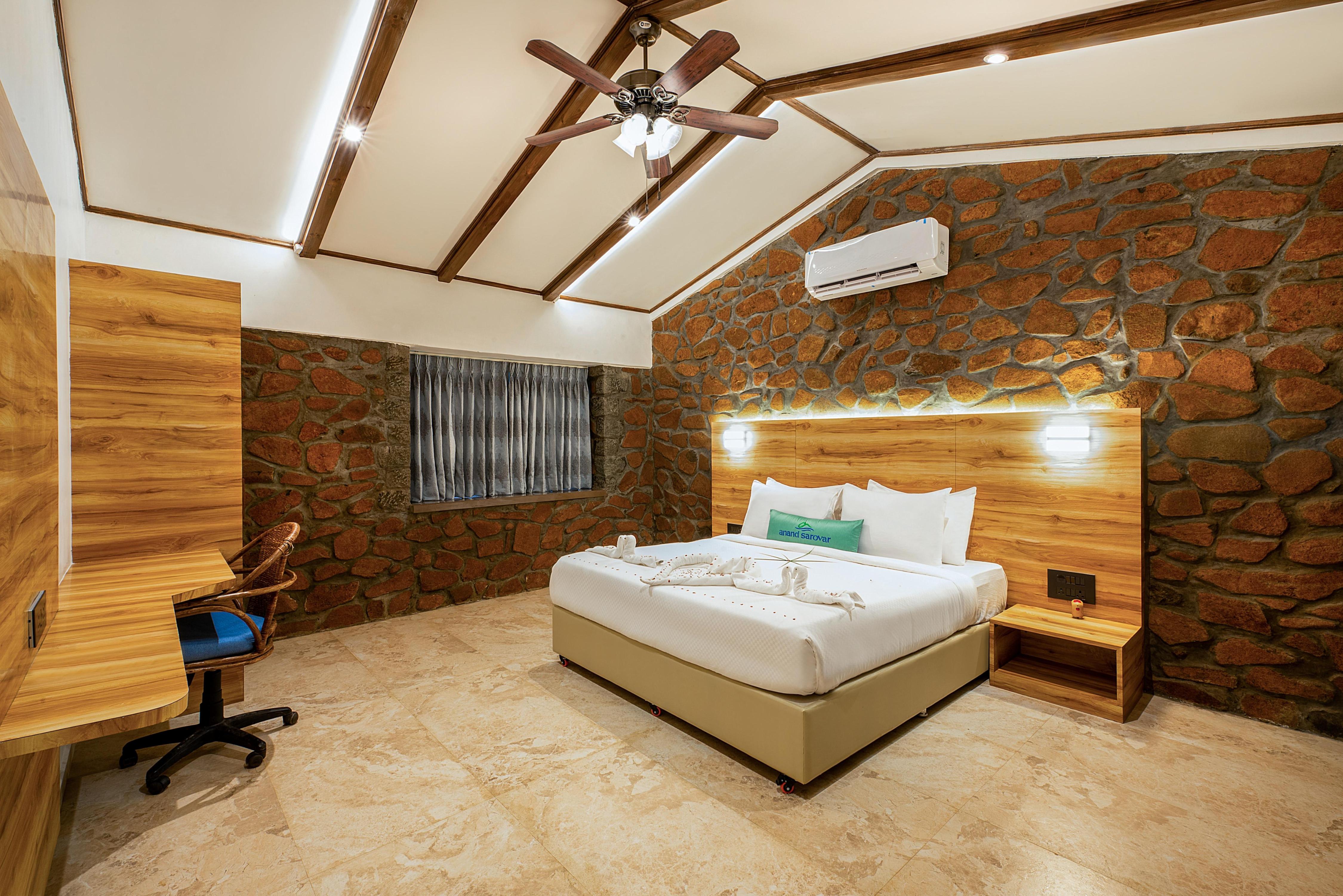 Ashoka Sarovar Room Type - 1 BR villa with 1 AC Bedroom and Non AC living Room Lake View