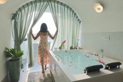 Santorini Luxe Apartments | Hauz Khas Village