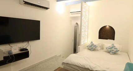 Santorini Luxe Apartments | Hauz Khas Village Room Type - Santorini 3 By Luxury Vibes Stay Santorini Luxe Apartments | Hauz Khas Village Room Type - Santorini 3 By Luxury Vibes Stay