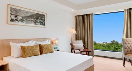 Lemon Tree Hotel Haridwar Room Type - Superior King Room