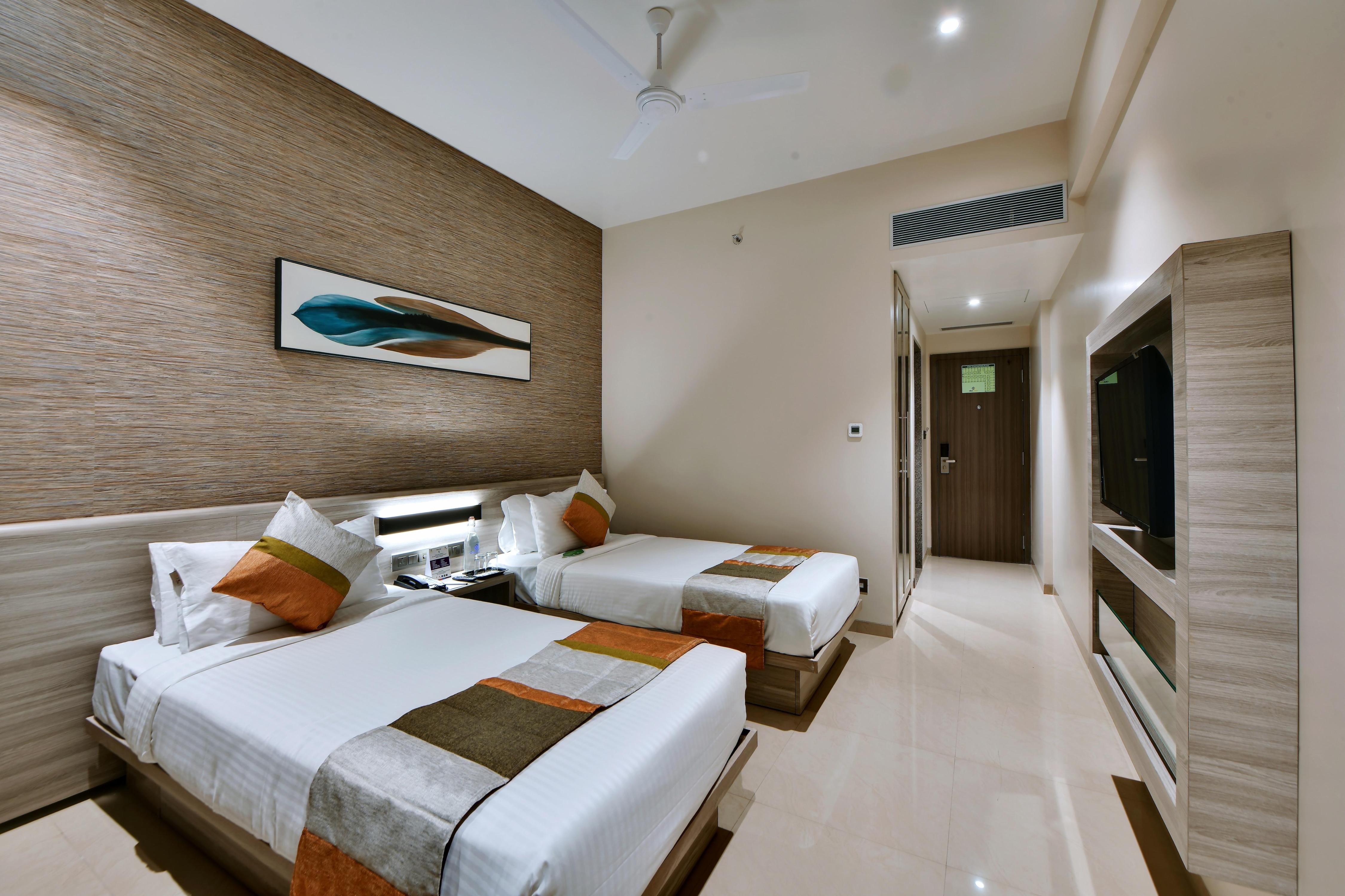 Click Hotel Pithampur - Tap to explore photos