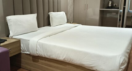 Sharma Regency Room Type - Deluxe Room, Couple Friendly, Free Wifi
