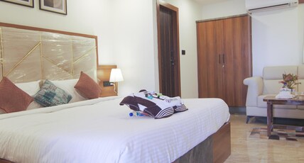 RADHE SUITES Room Type - Suite Room