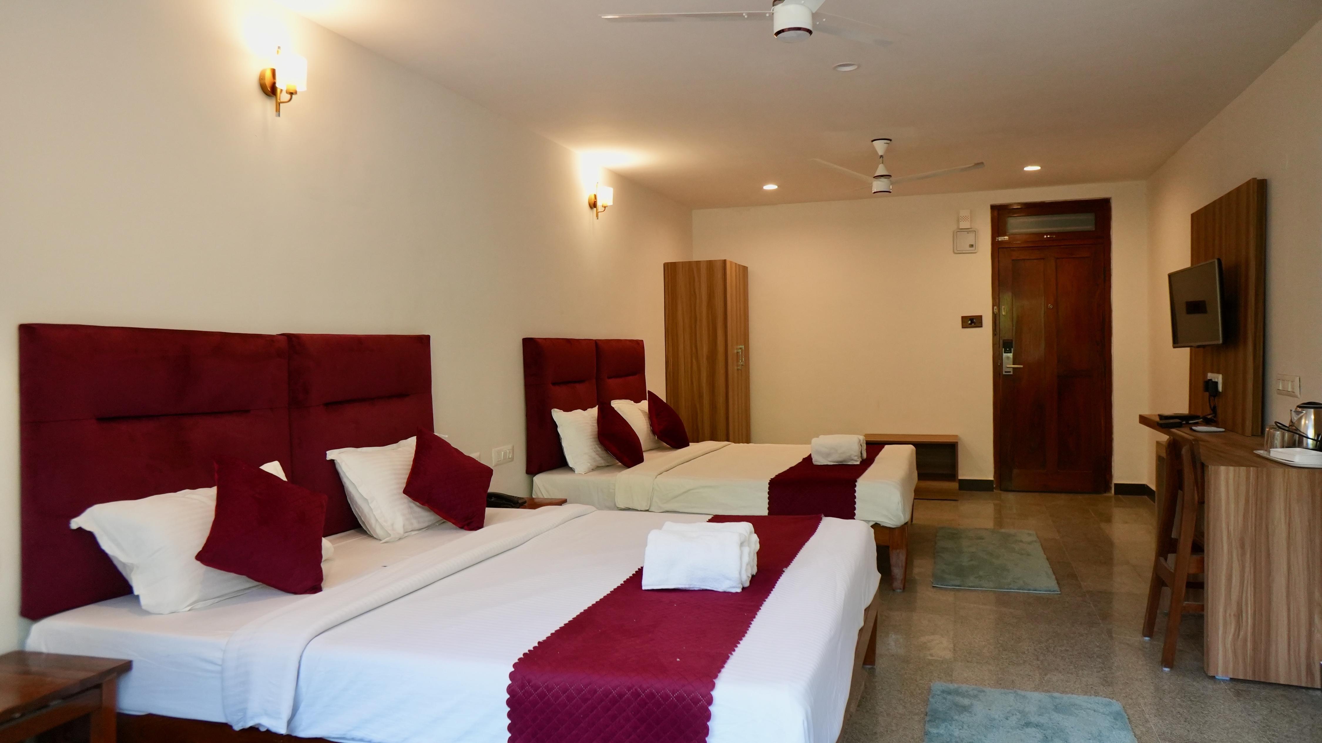 HERITAGE SUITES - Tap to explore photos