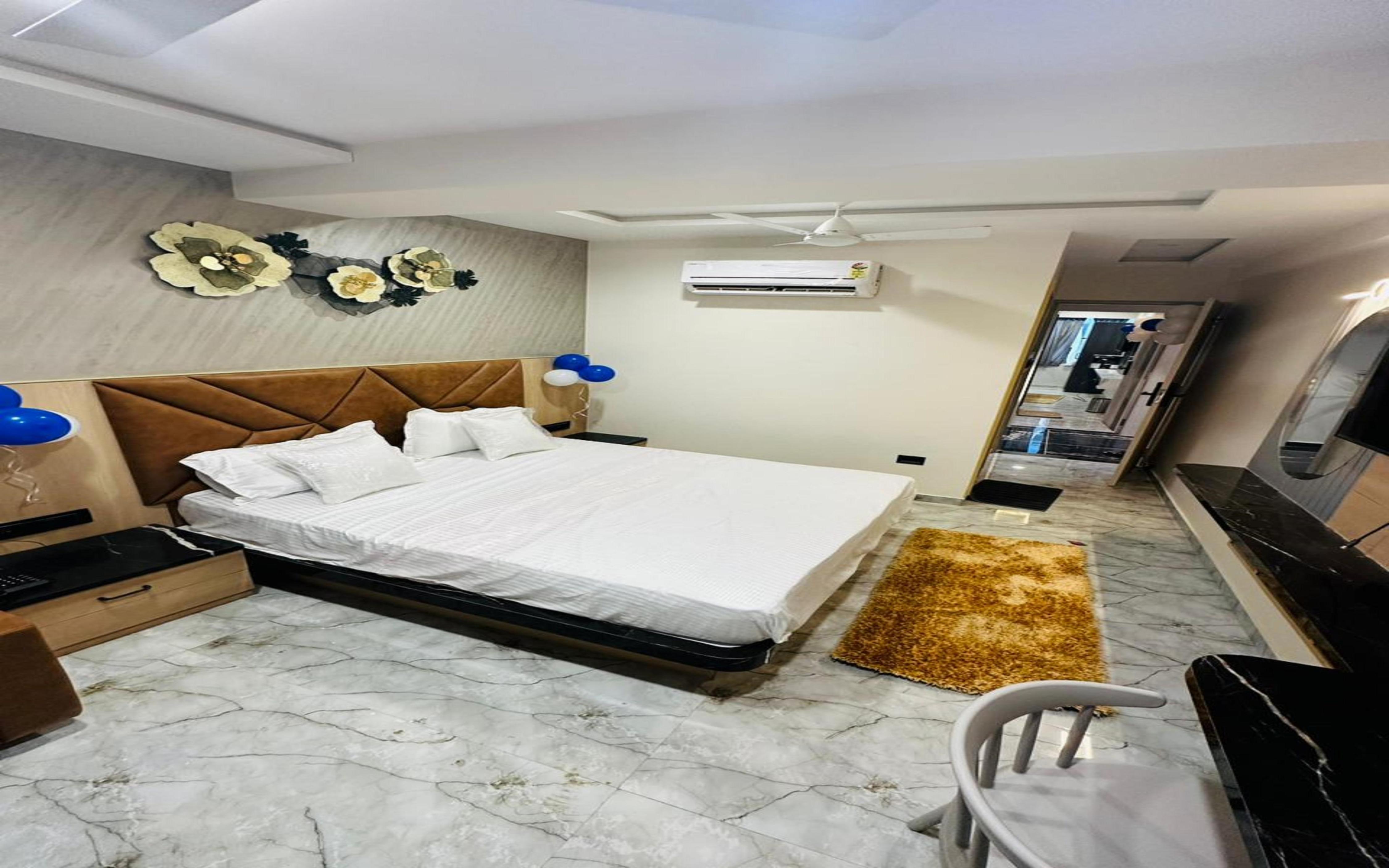 Hotel Marigold Naroda - Tap to explore photos