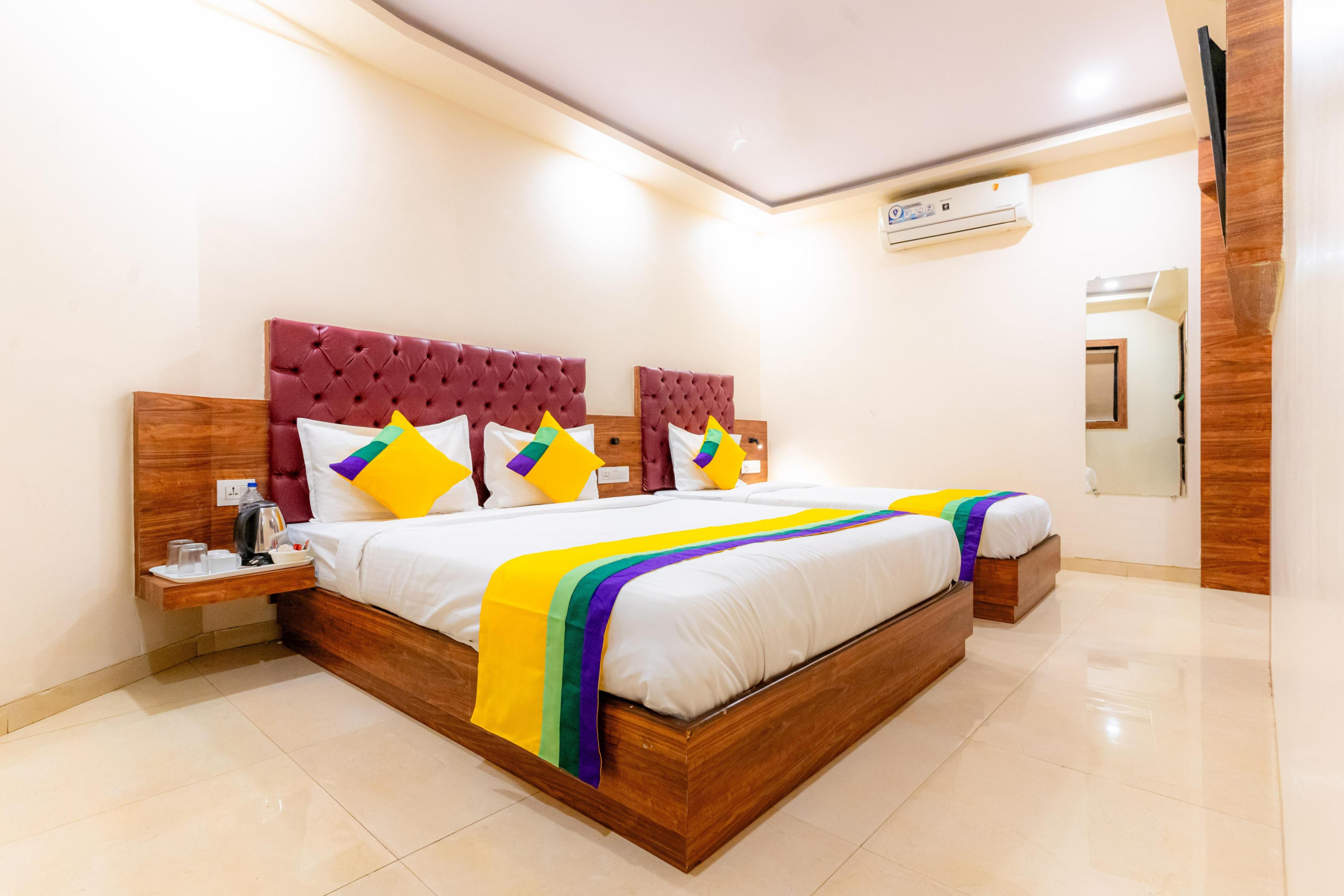 Itsy Hotels Elegant Room Type - Deluxe Room