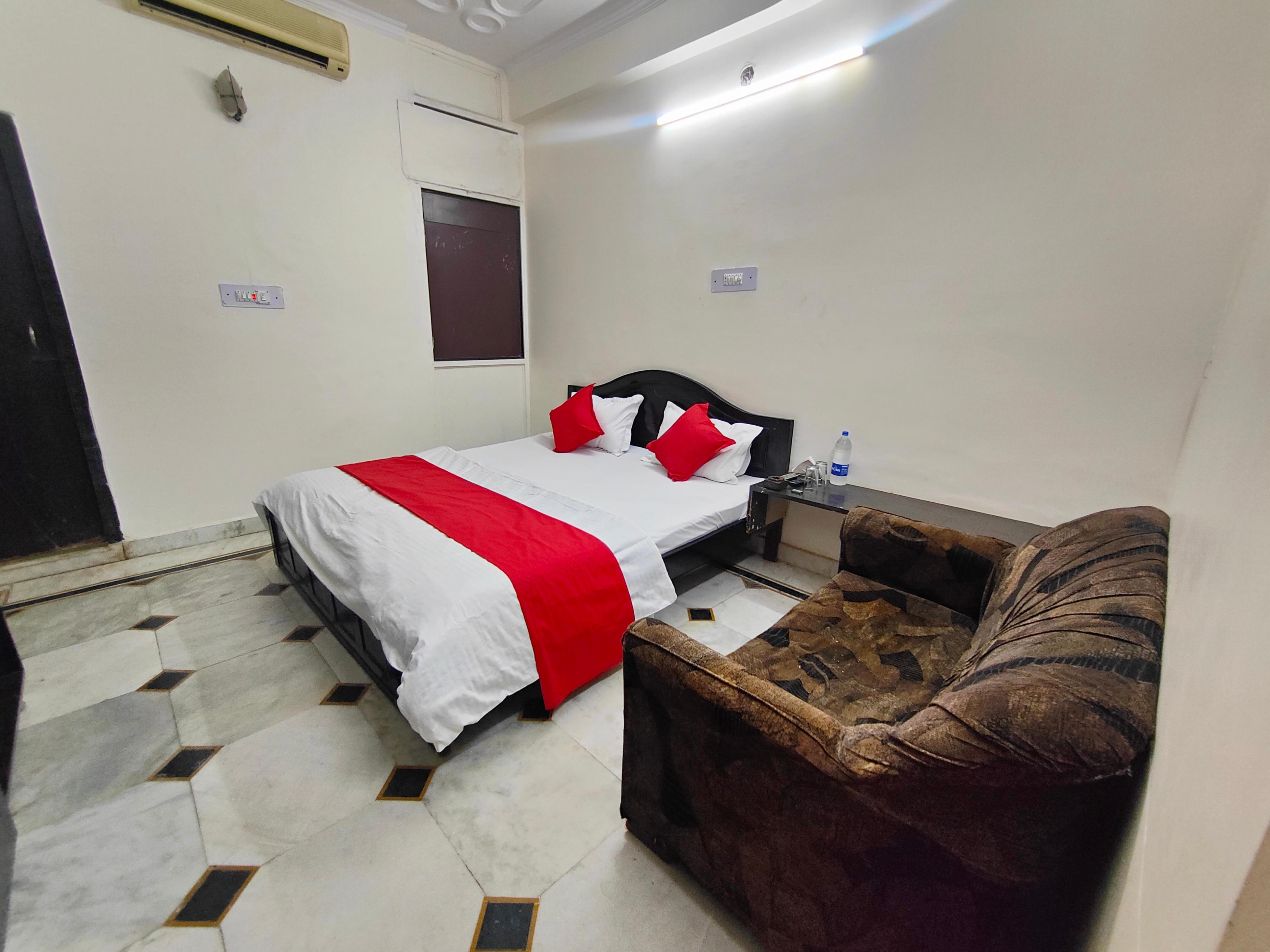 HOTEL SAARTHI Room Type - Deluxe AC Room