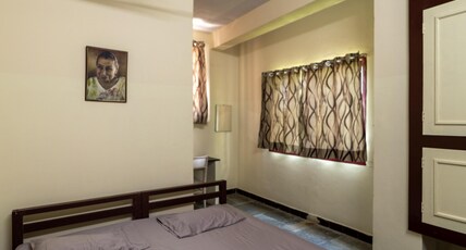 Sacar Guest House  Pondicherry Room Type - Double Bed (Non AC ) Garden view