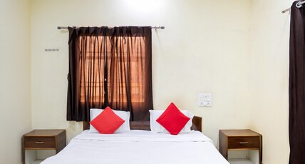 Prince Guest House and Restaurant Room Type - Exclusive Deluxe Room