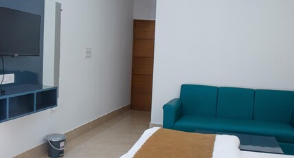 Pine View Resort Room Type - Deluxe room (2 Adults + 1 child)