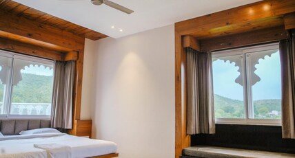 THE EKLING GARH HOTEL AND RESORT Room Type - Premium City View
