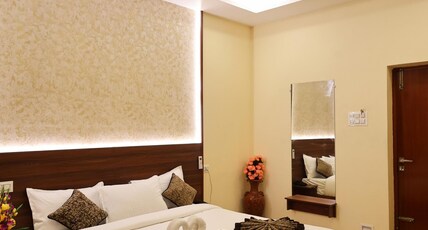 Hotel Grand Square Room Type - Deluxe Rooms with Balcony