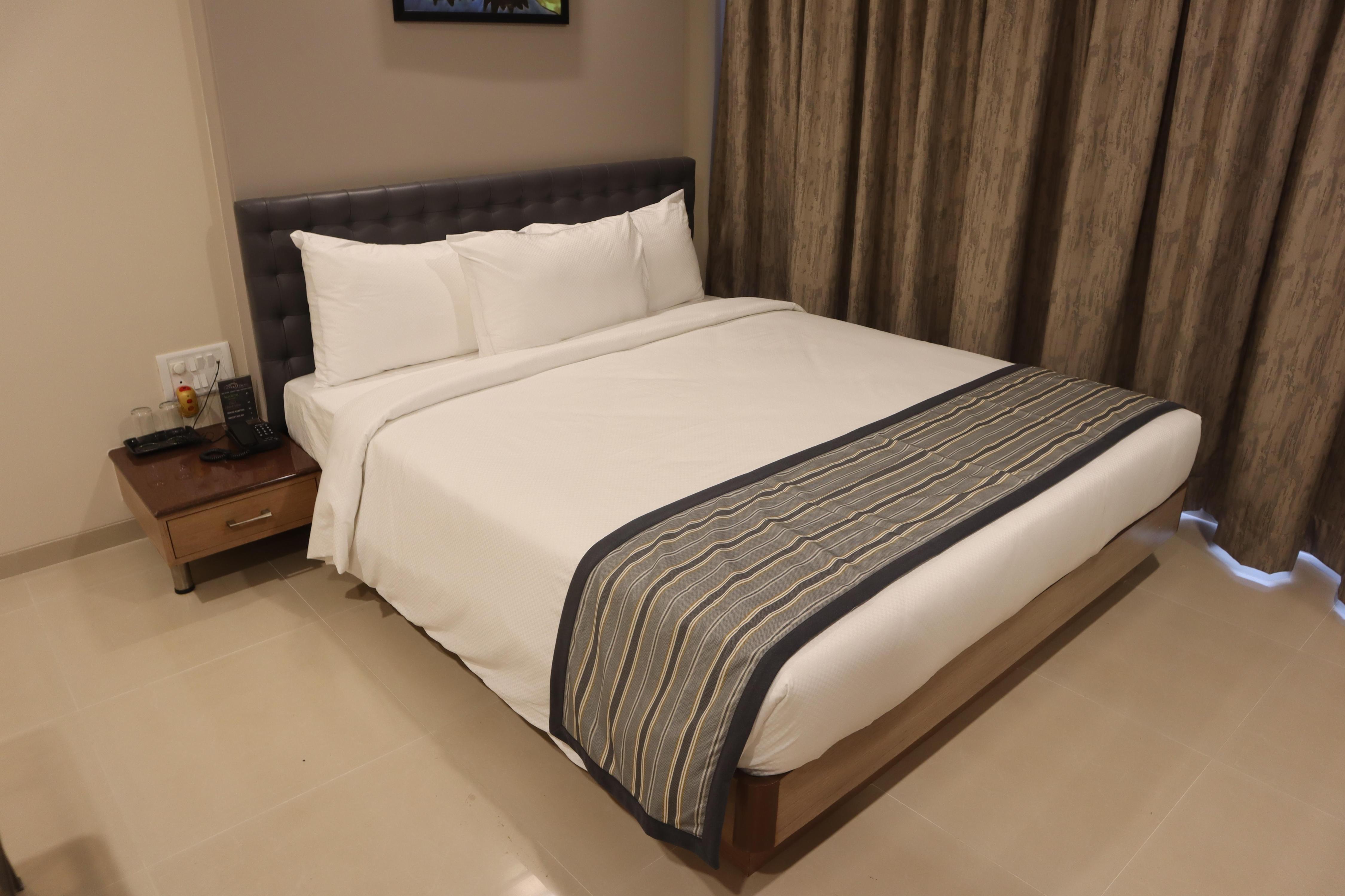 The Silver Swan Boutique Hotel - Tap to explore photos