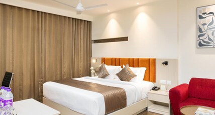 Presidency Airport hotel Room Type - Deluxe King Room
