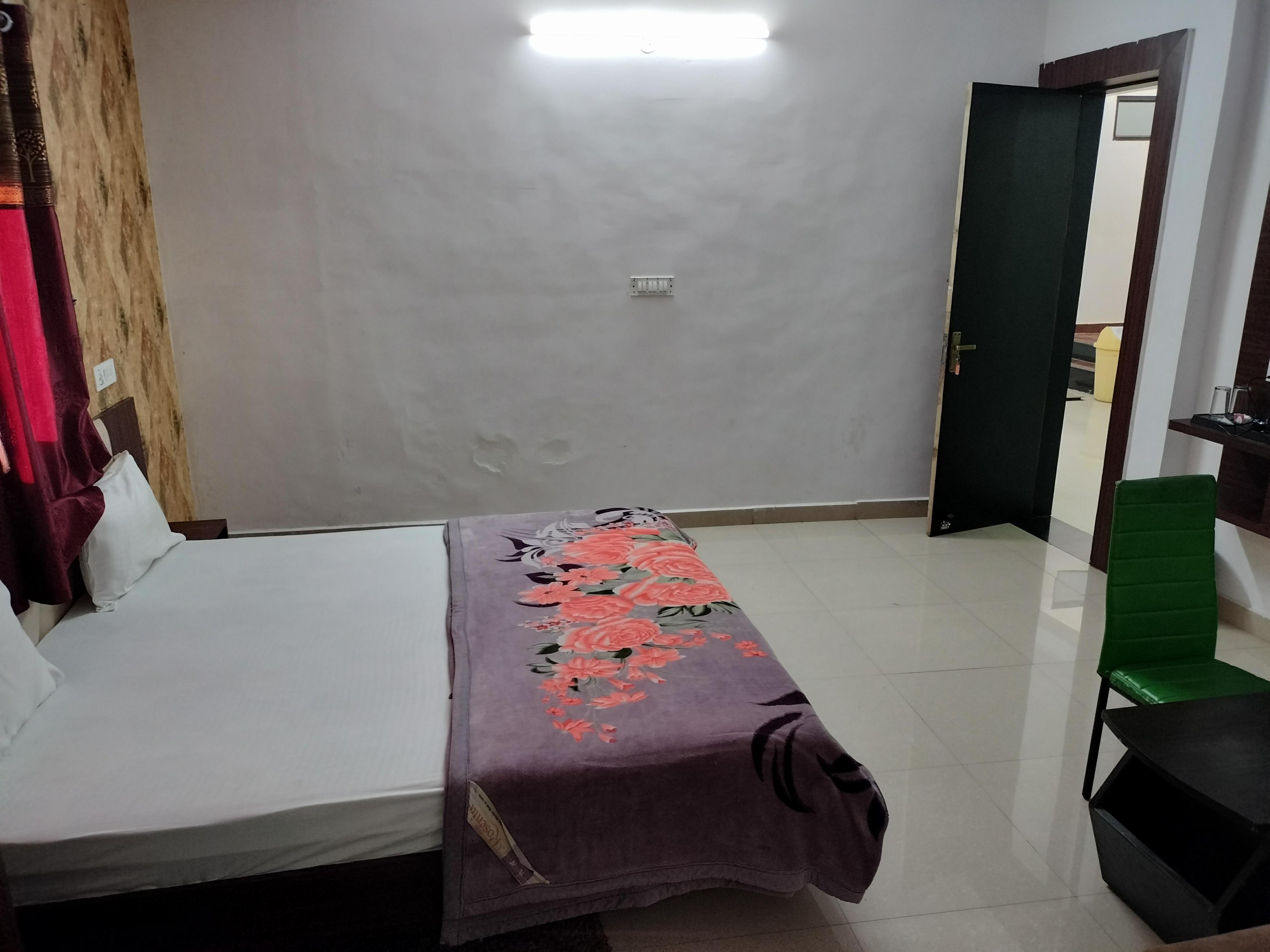 Skyline Resort ishwari Badarwas 473885 - Tap to explore photos