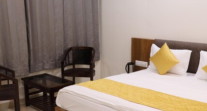 Hotel JMB Room Type - Deluxe Room
