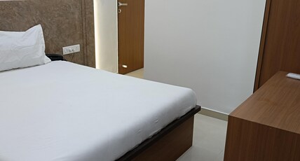 Hotel Ritz Vesu Room Type - Deluxe Room