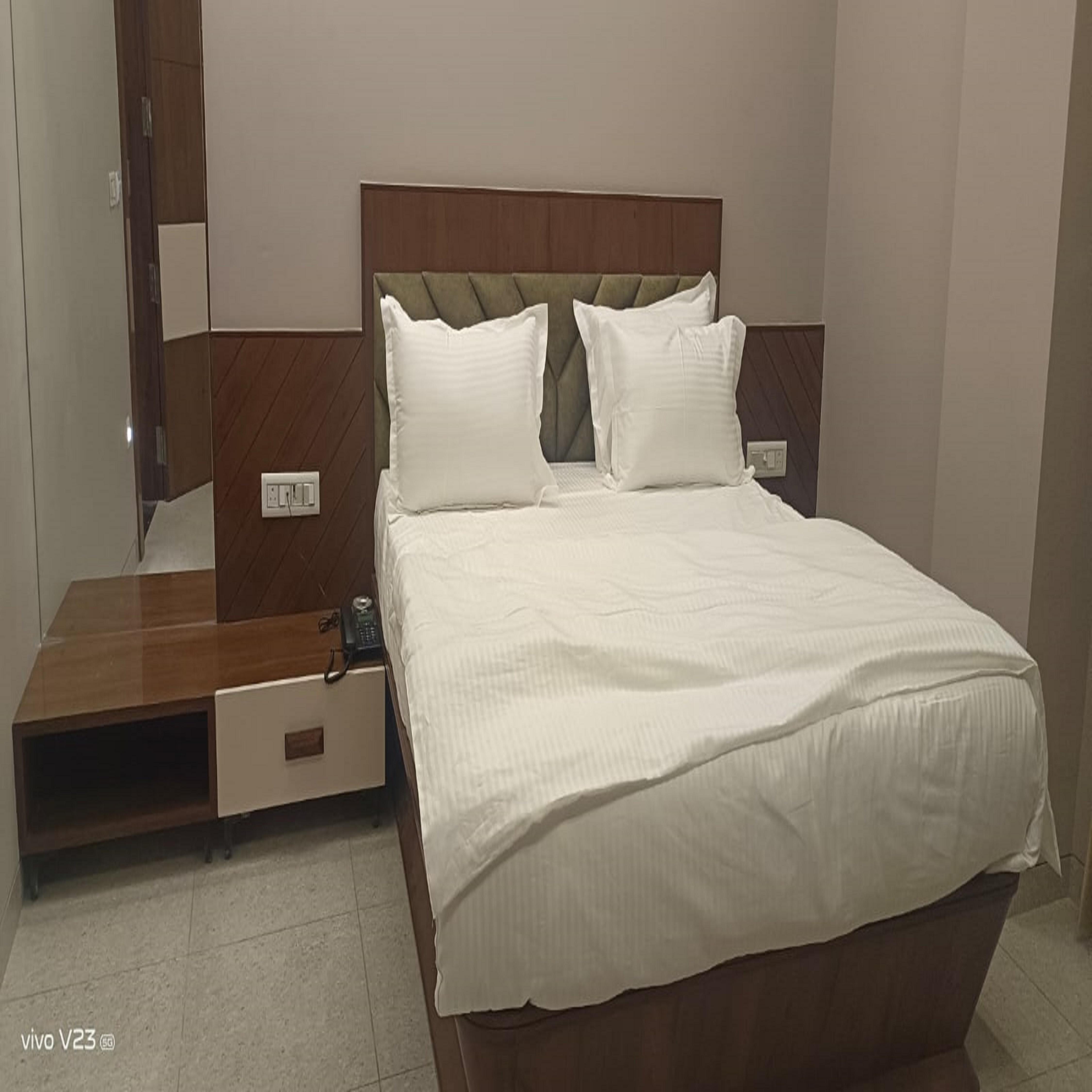 Hotel Sethi Inn - Tap to explore photos