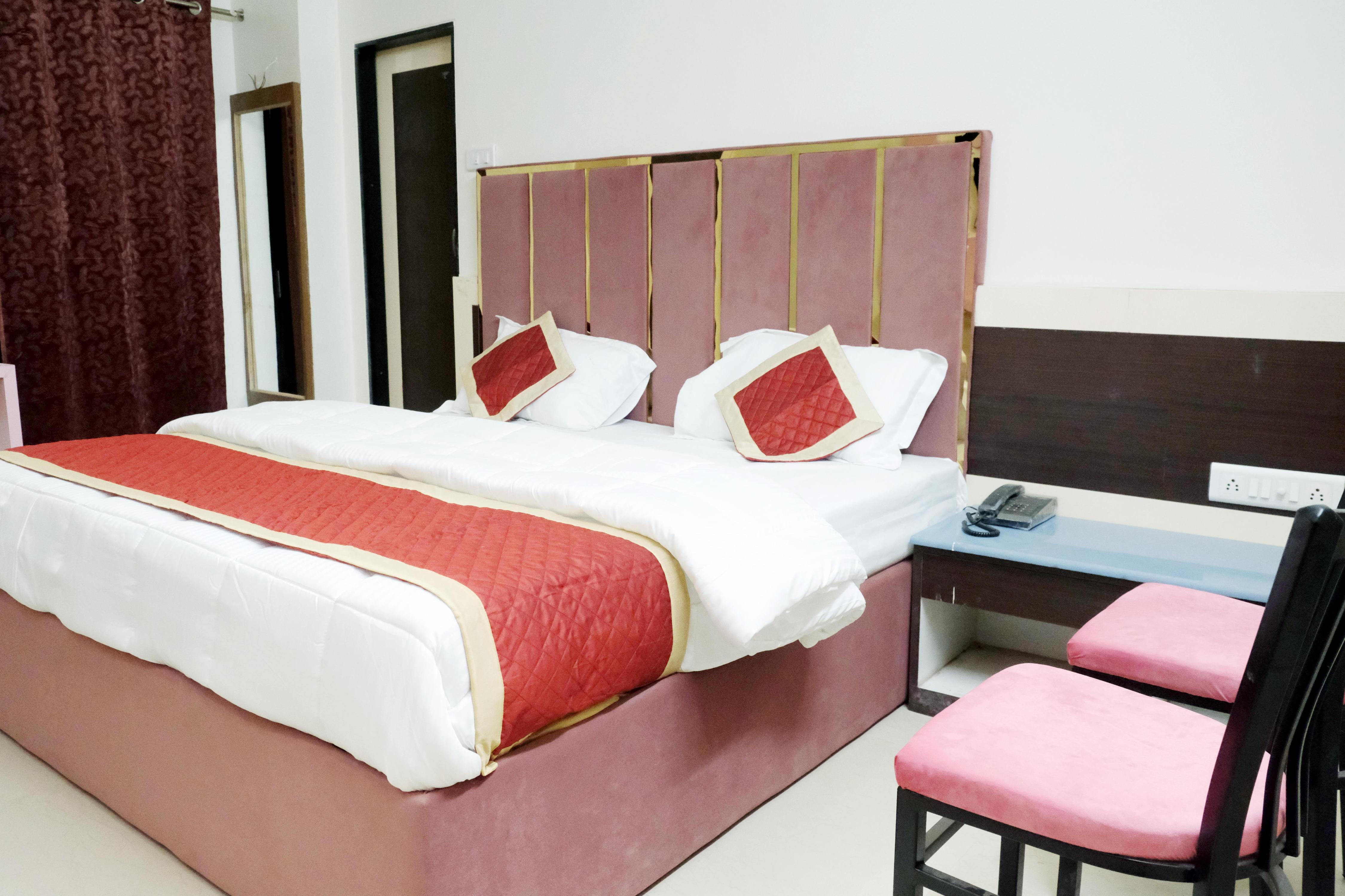 Life Point grand Room Type - Deluxe Room