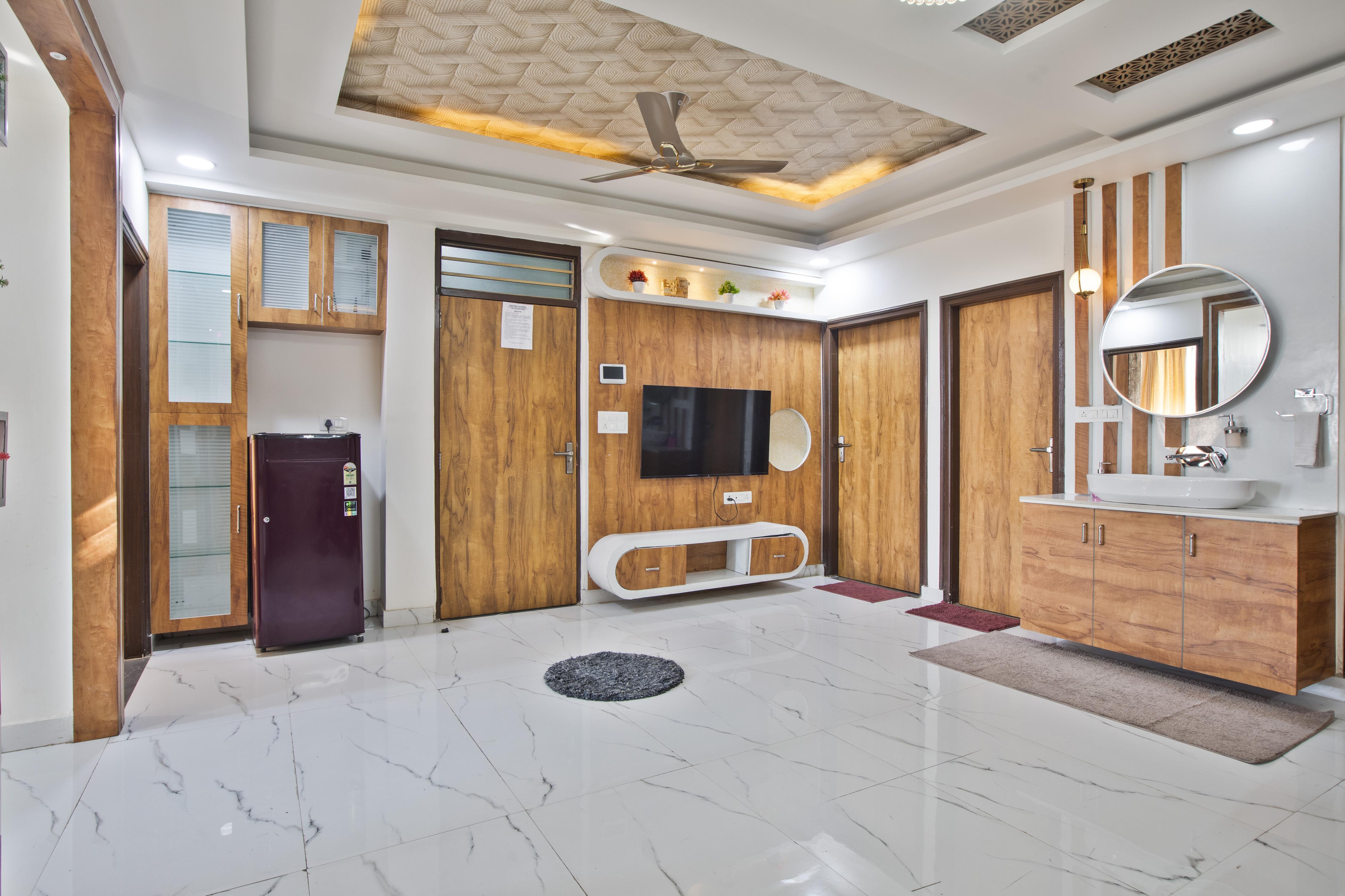 Aaj Golden stay 2BHK Luxury apt - Tap to explore photos