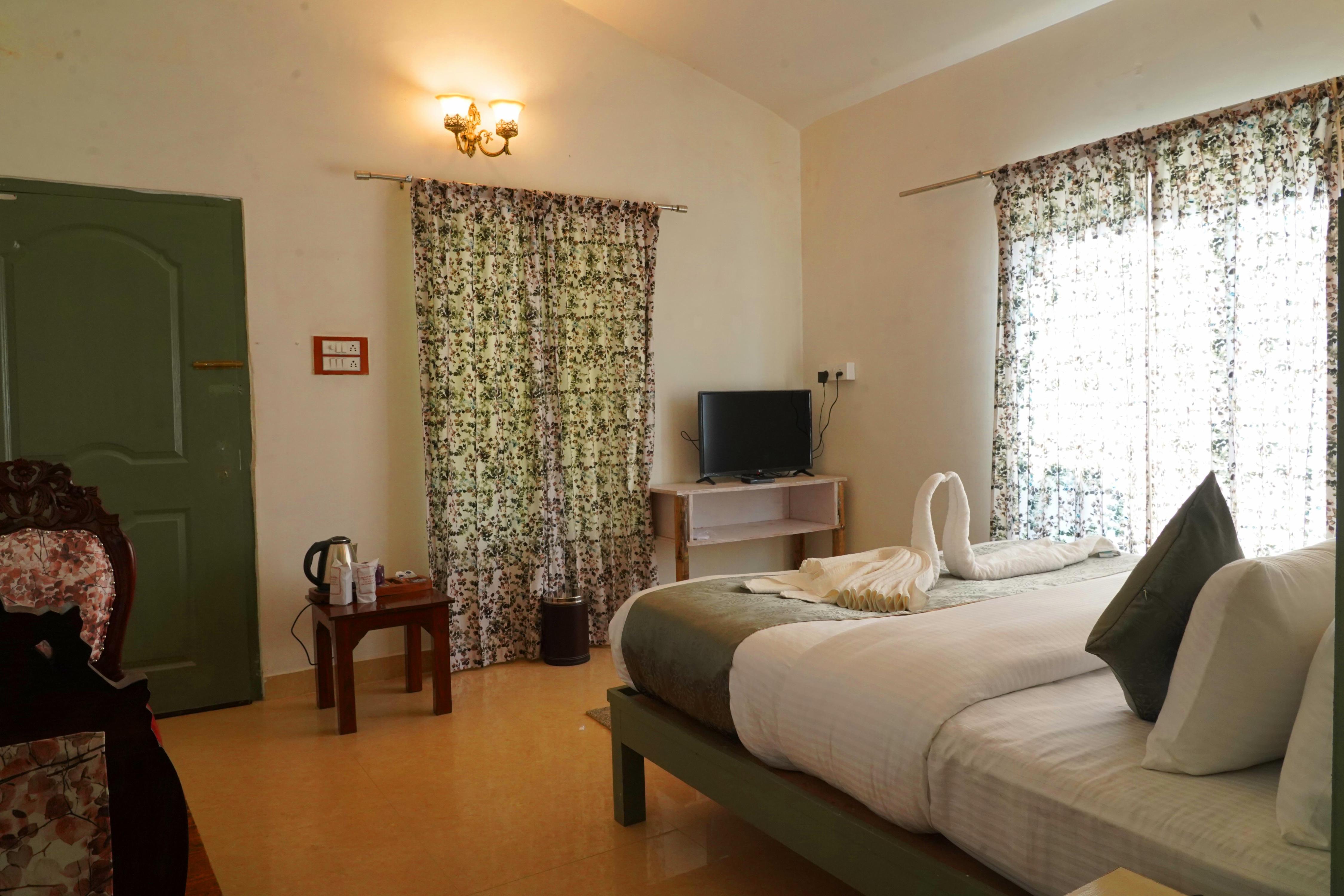 Dudhwa Tiger Bay Jungle Lore Resorts for Jungle Safari - Tap to explore photos