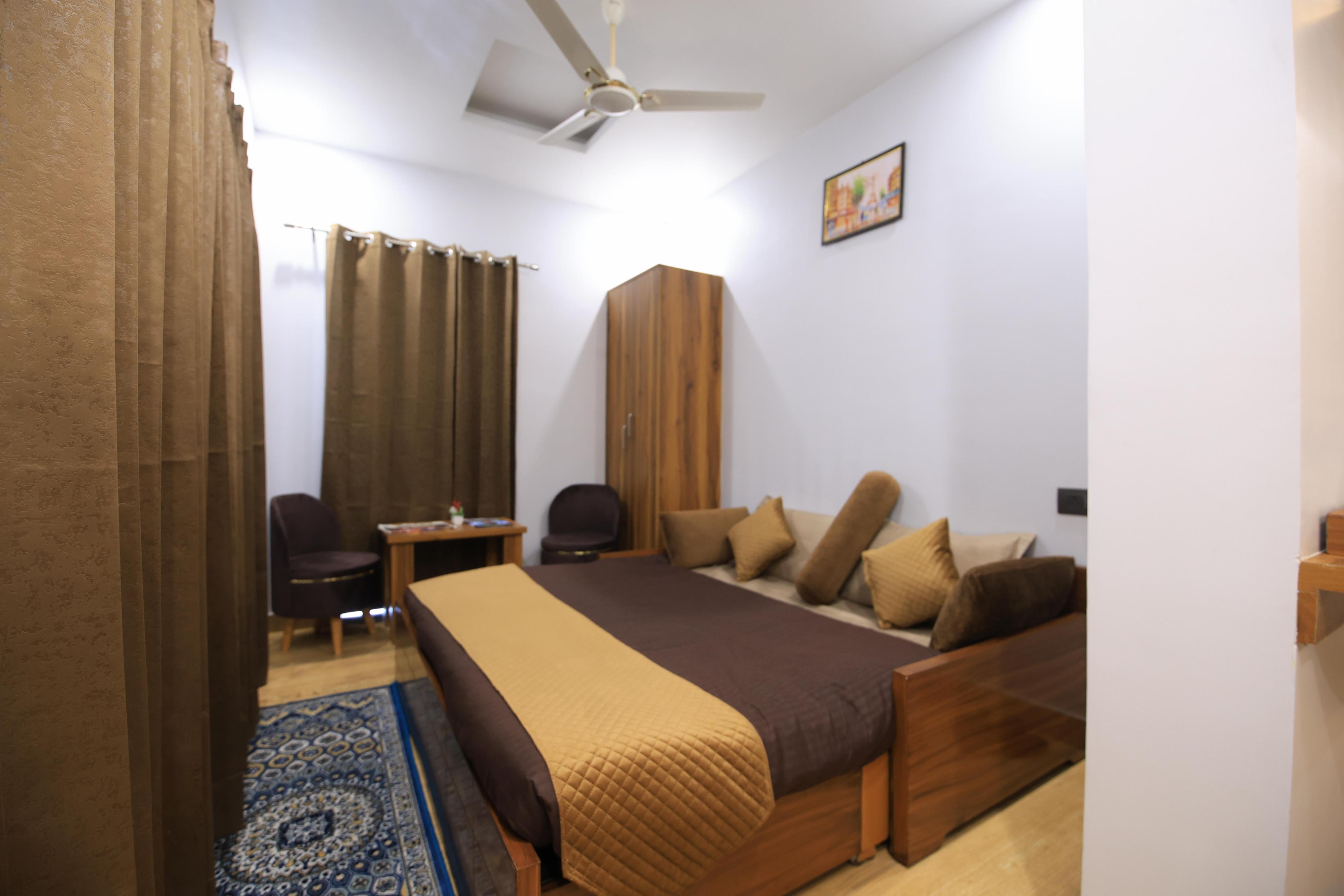 Hotel Mahadev Rishikesh - Tap to explore photos