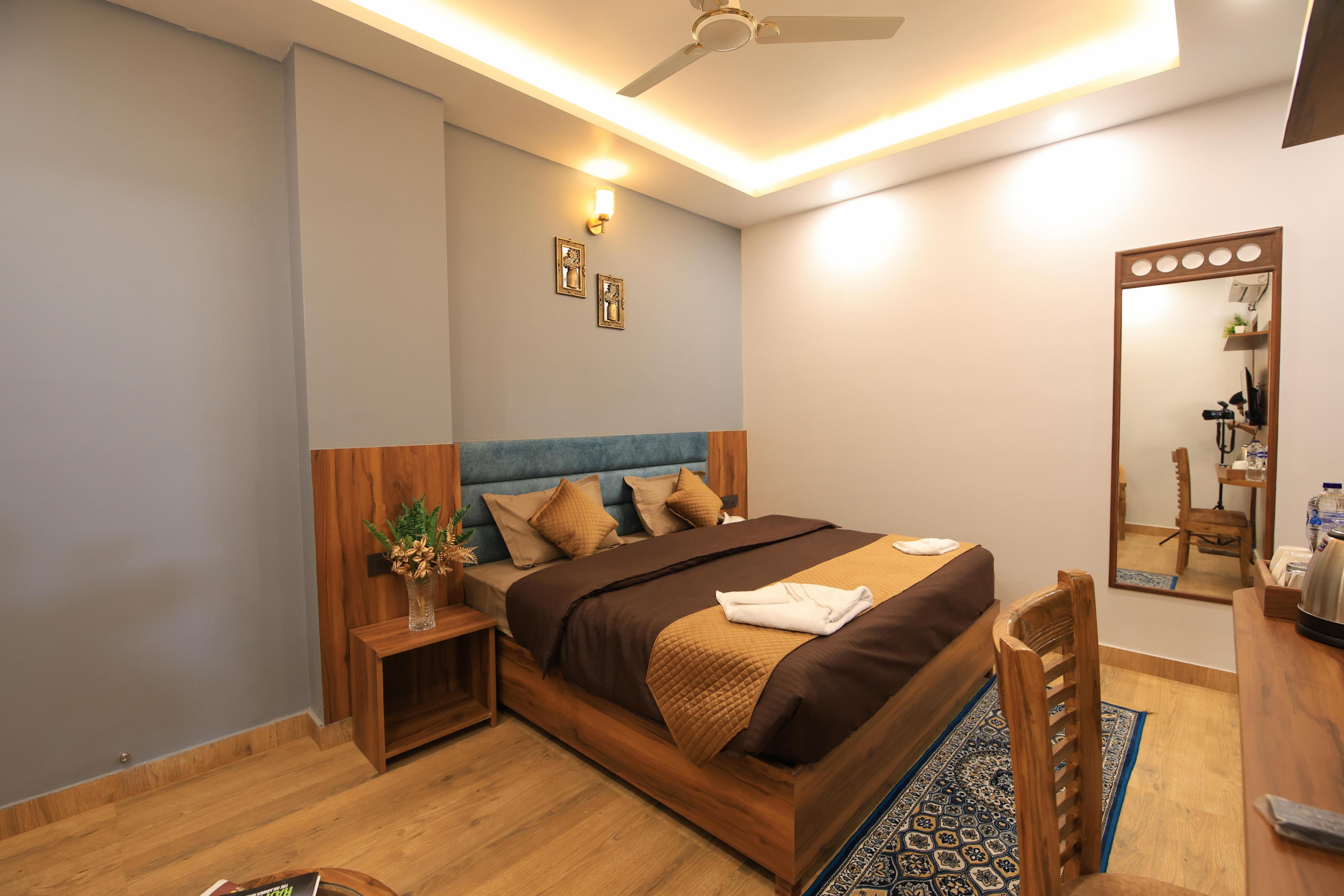 Hotel Mahadev Rishikesh Room Type - Double Room with Terrace
