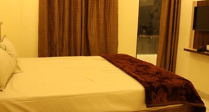 Hotel Akshayam Grand Inn Room Type - Standard AC Room Hotel Akshayam Grand Inn Room Type - Standard AC Room