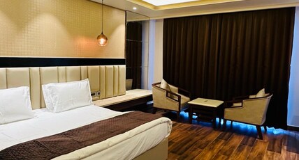 Arika Grand Room Type - Premium Room with Balcony and Pool View