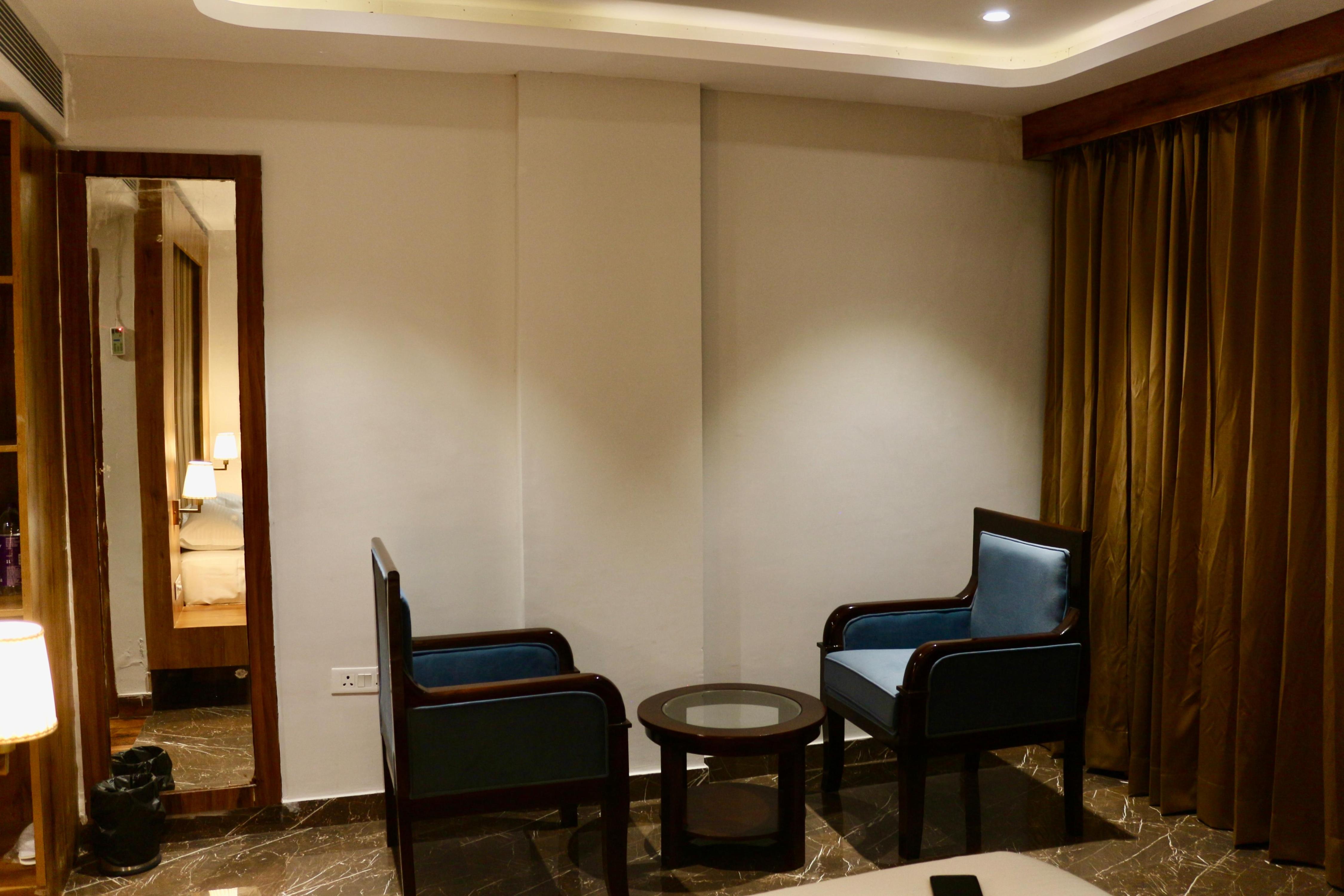 Hotel Grand Cassel @ 5Min drive from ISBT Dehradun - Tap to explore photos