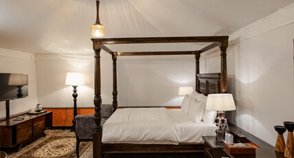 D C Boutique House Room Type - GOLDEN TENT