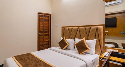 AR Phalazzo Resort and Banquets Room Type - Deluxe Room