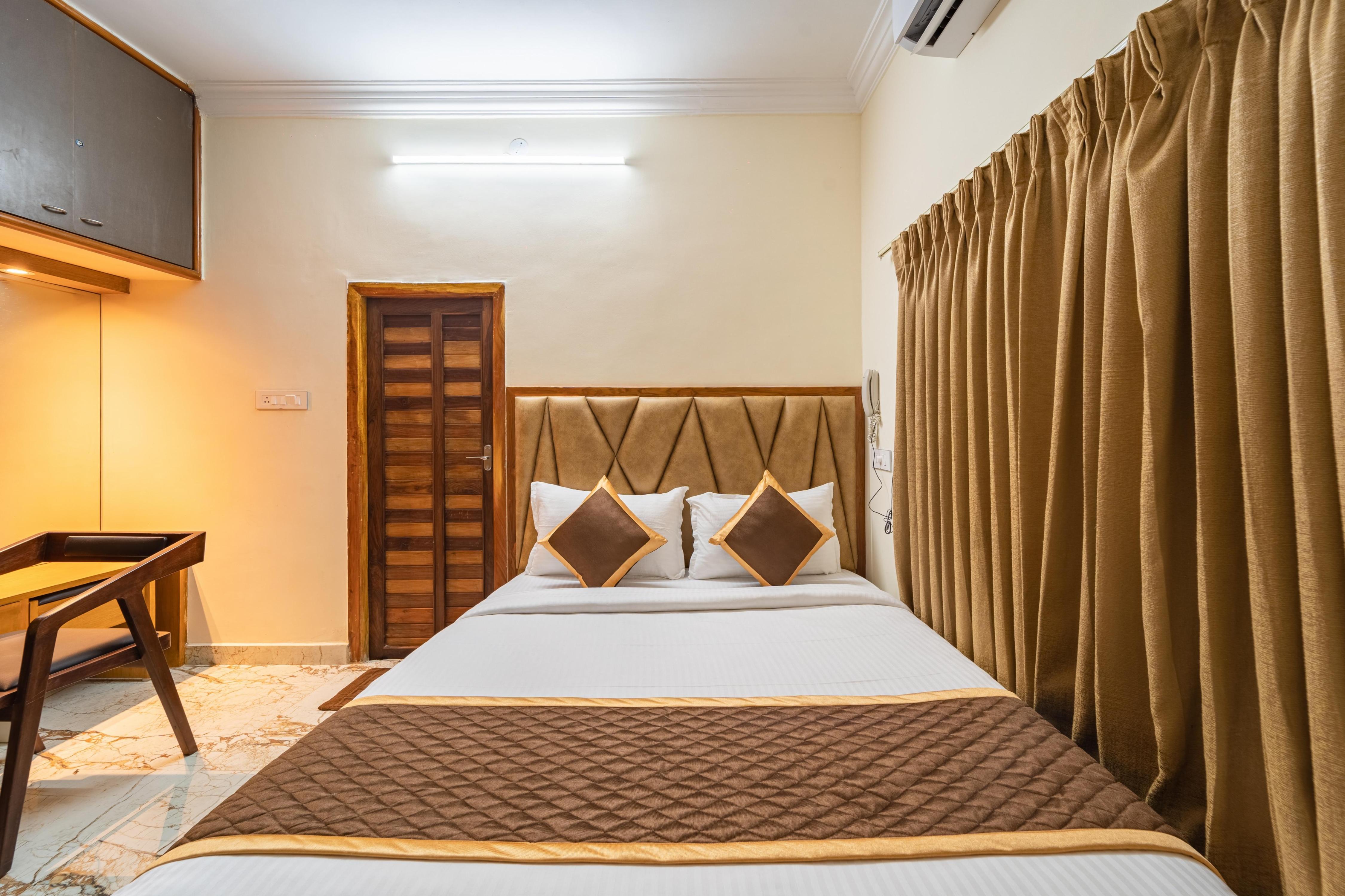 AR Phalazzo Resort and Banquets - Tap to explore photos