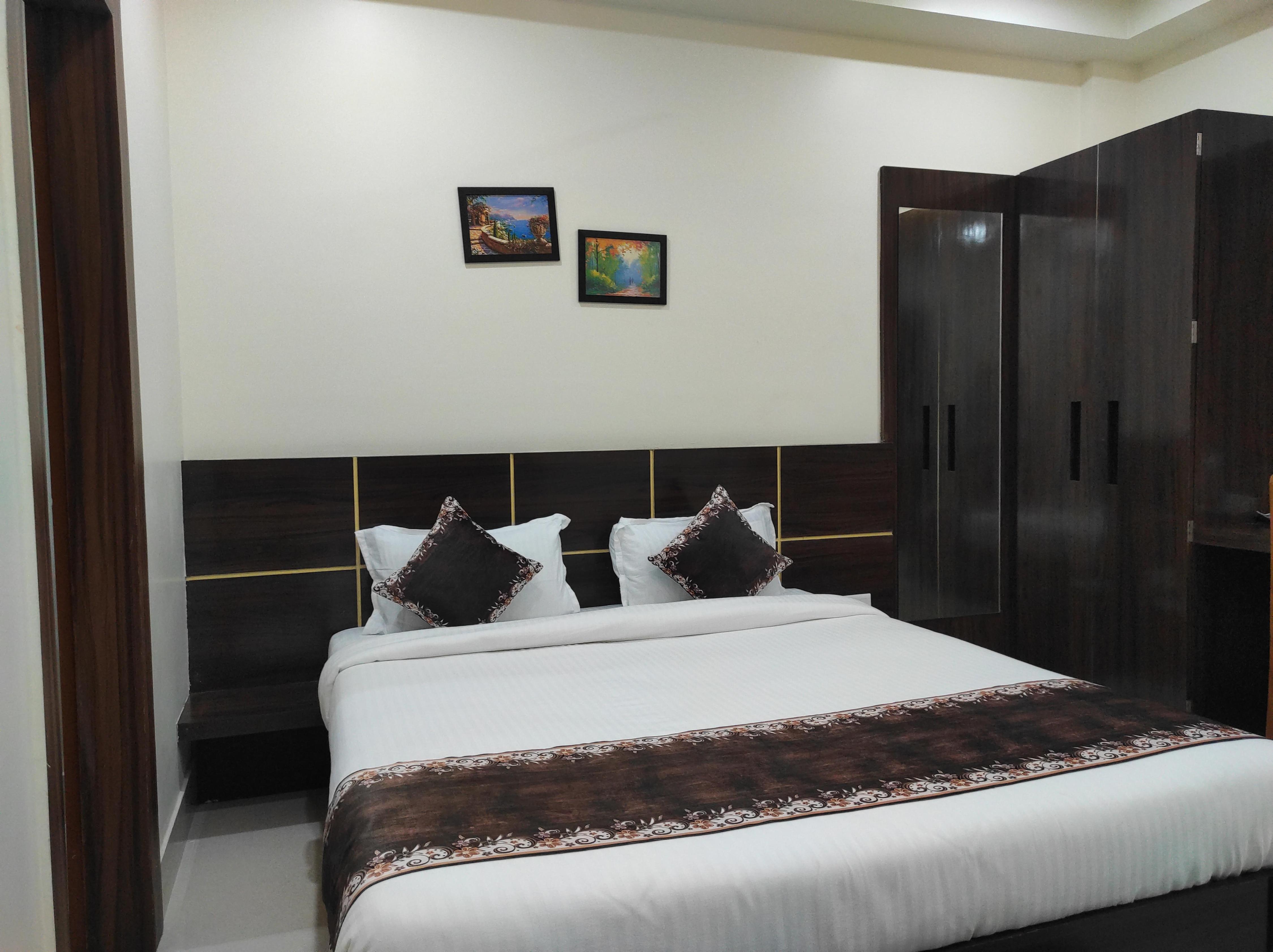 Hotel Paradise Room Type - Executive Room