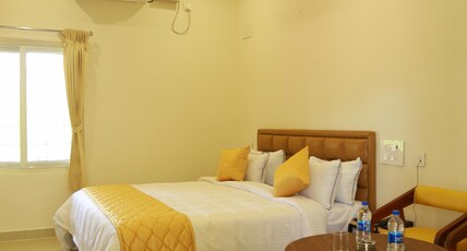 THE RIVIERA Room Type - DELUXE ROOM