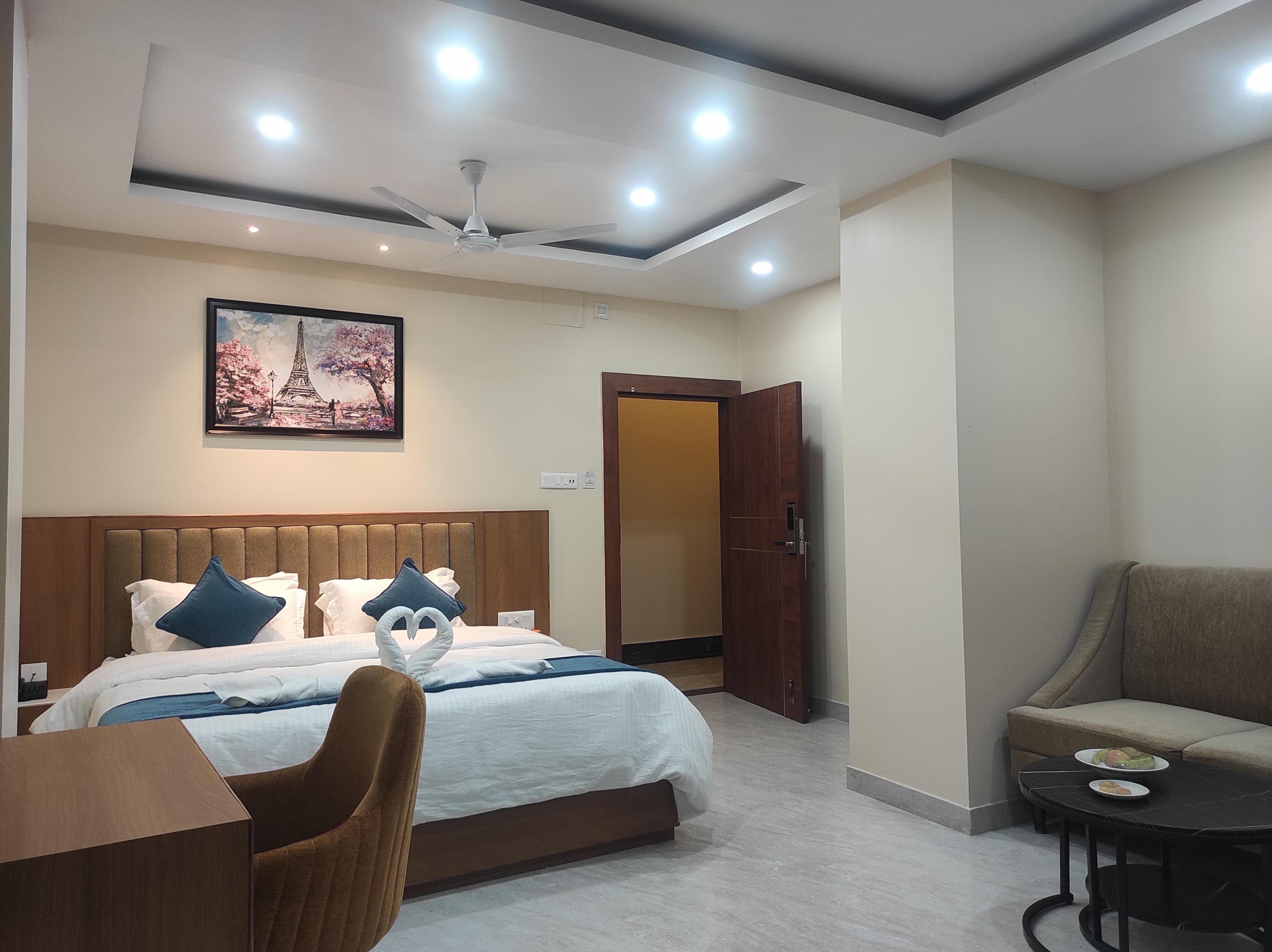 Hotel Kingdom Palace Room Type - Executive King Room