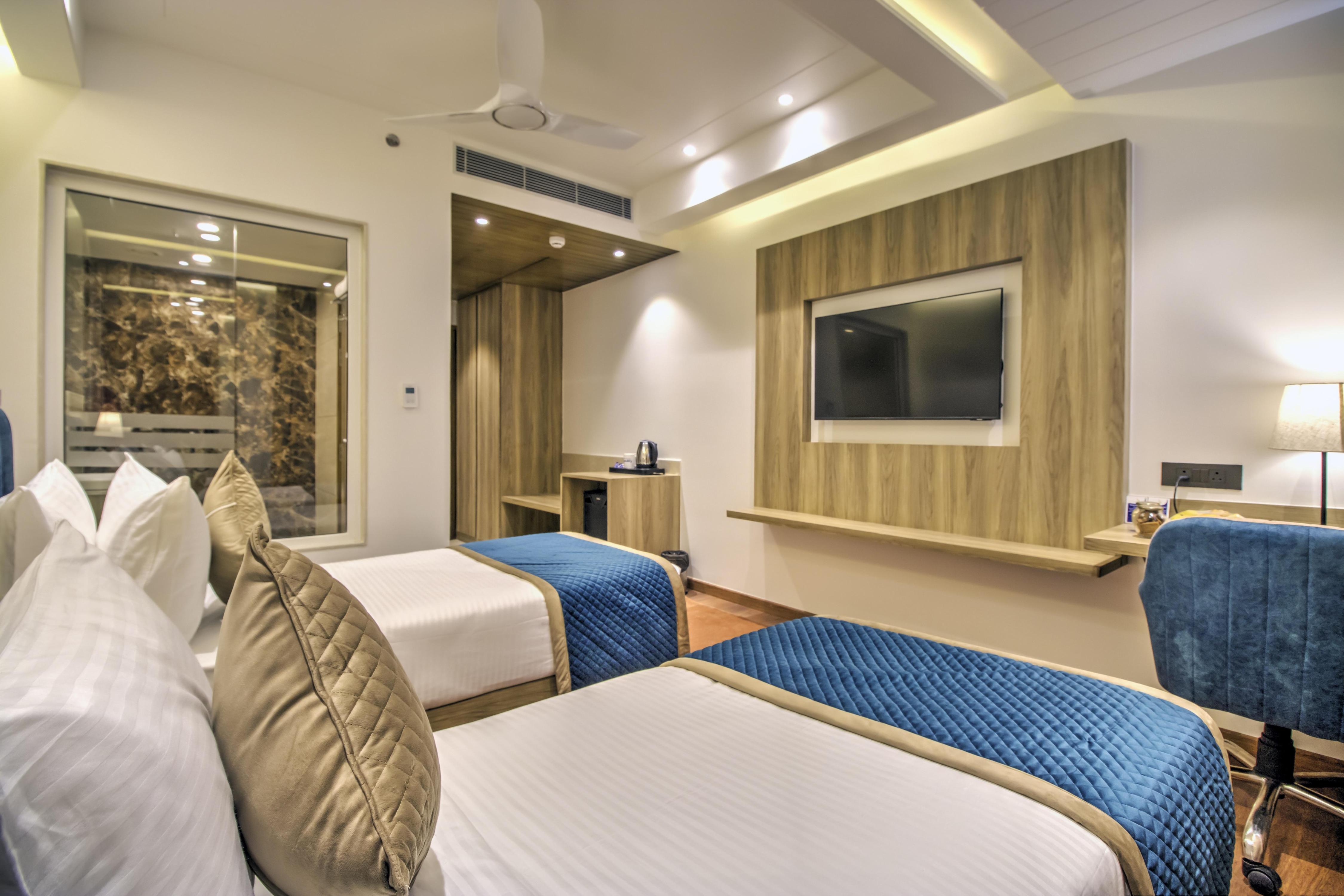 Cygnett Style Ganga Hotel - Tap to explore photos