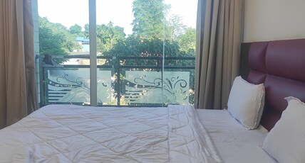 SG Hub Tower Hotel Margherita Room Type - Semi Deluxe Room