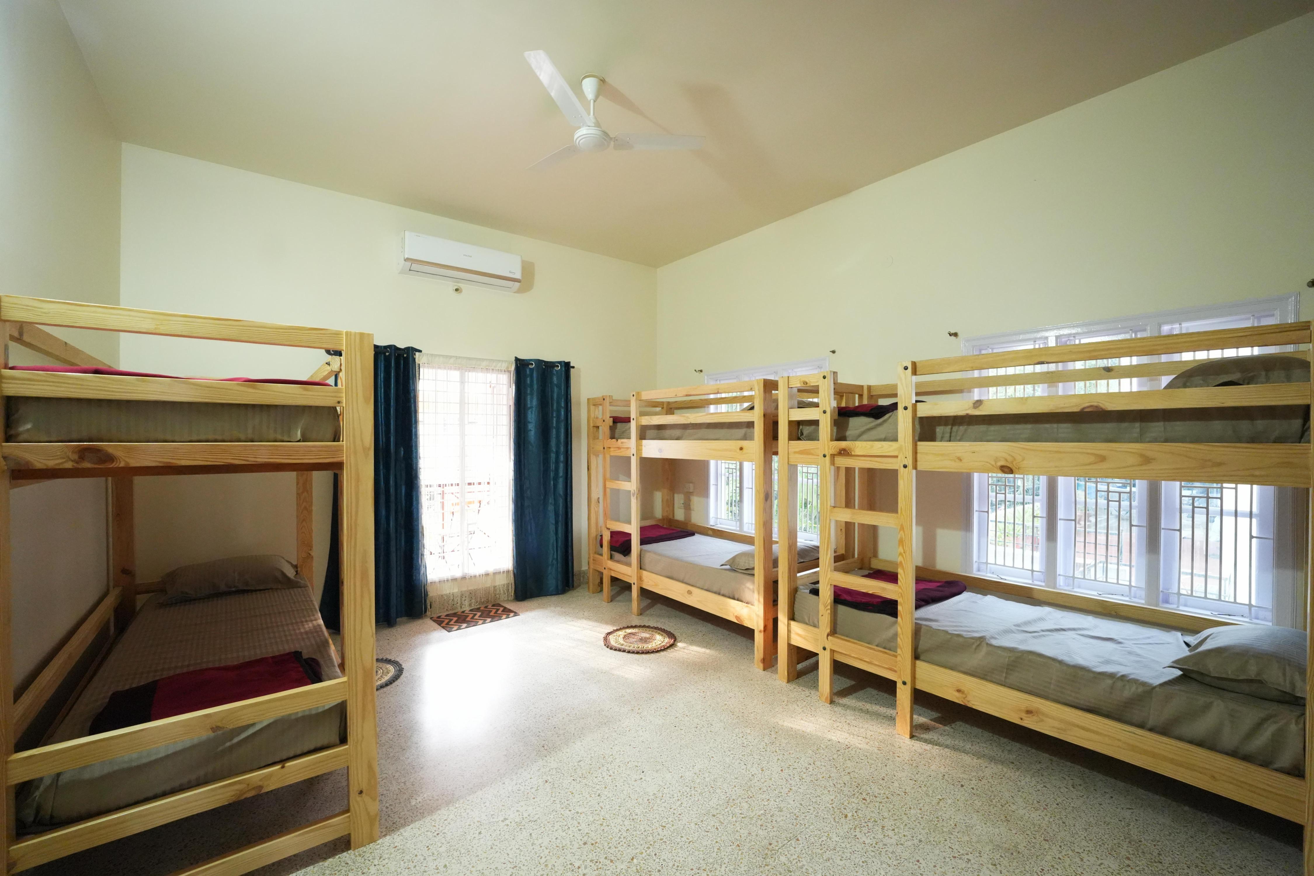 Palace Hostel by Borrbo Mysore Room Type - 6 BED AC Dorm Room With Balcony
