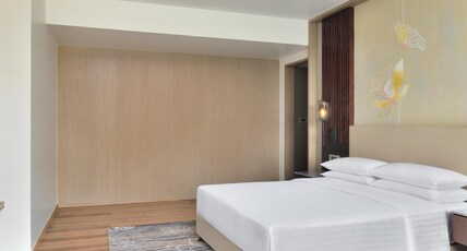 Courtyard by Marriott Gorakhpur Room Type - Executive, Larger Guest room, 1 King, Pool View Courtyard by Marriott Gorakhpur Room Type - Executive, Larger Guest room, 1 King, Pool View