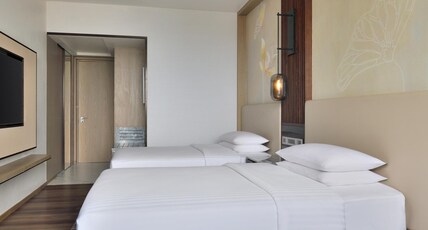 Courtyard by Marriott Gorakhpur Room Type - Guest room, 2 Twins, Lake view