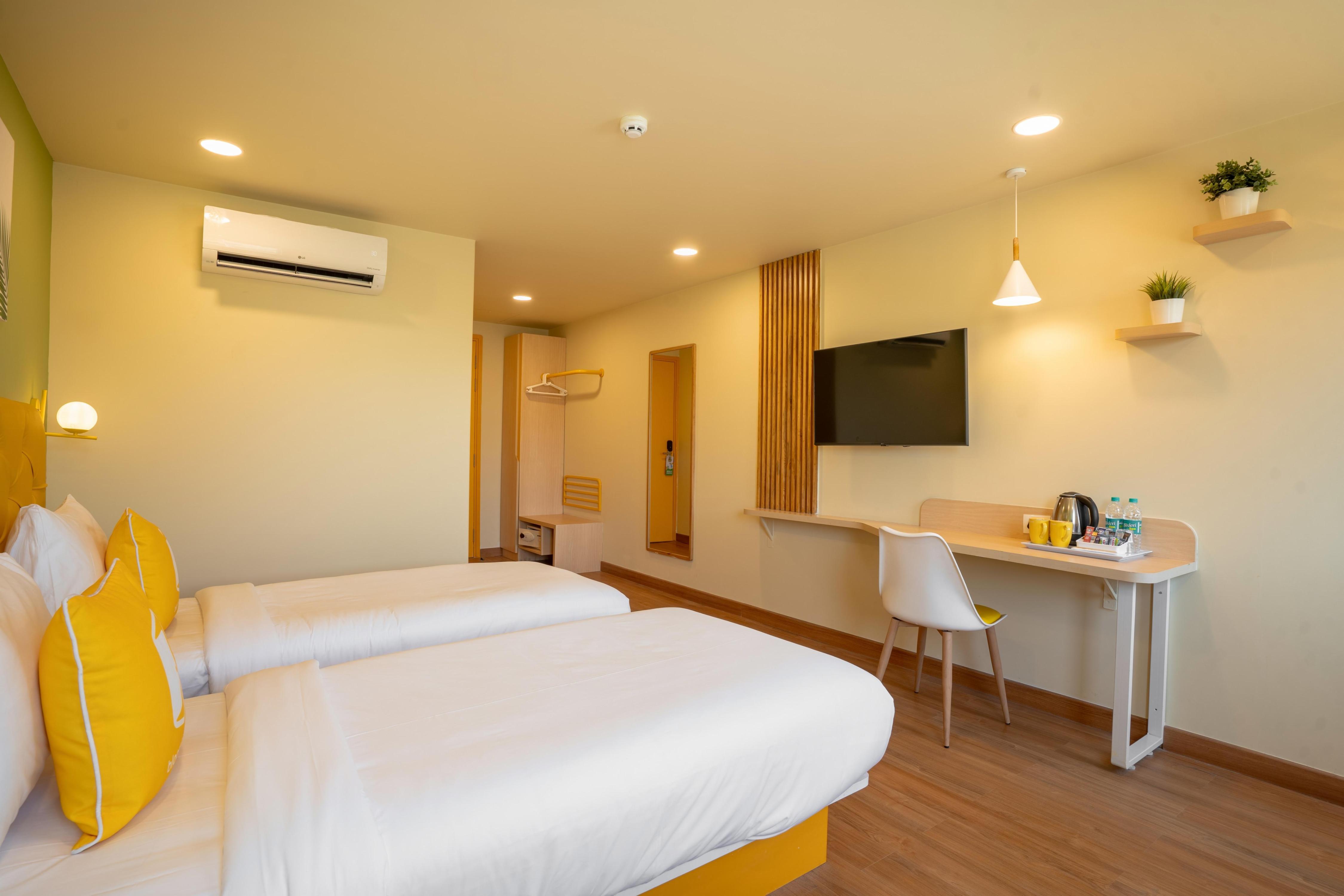 Bloom Hotel - Medicity Gurugram - Tap to explore photos