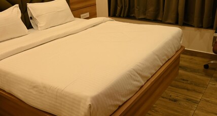 The Regalia Banquet And Resort Room Type - Deluxe Room