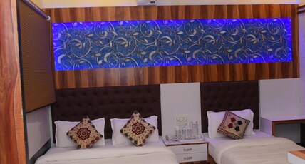 Hotel Royal Inn Lodging Room Type - Deluxe Room