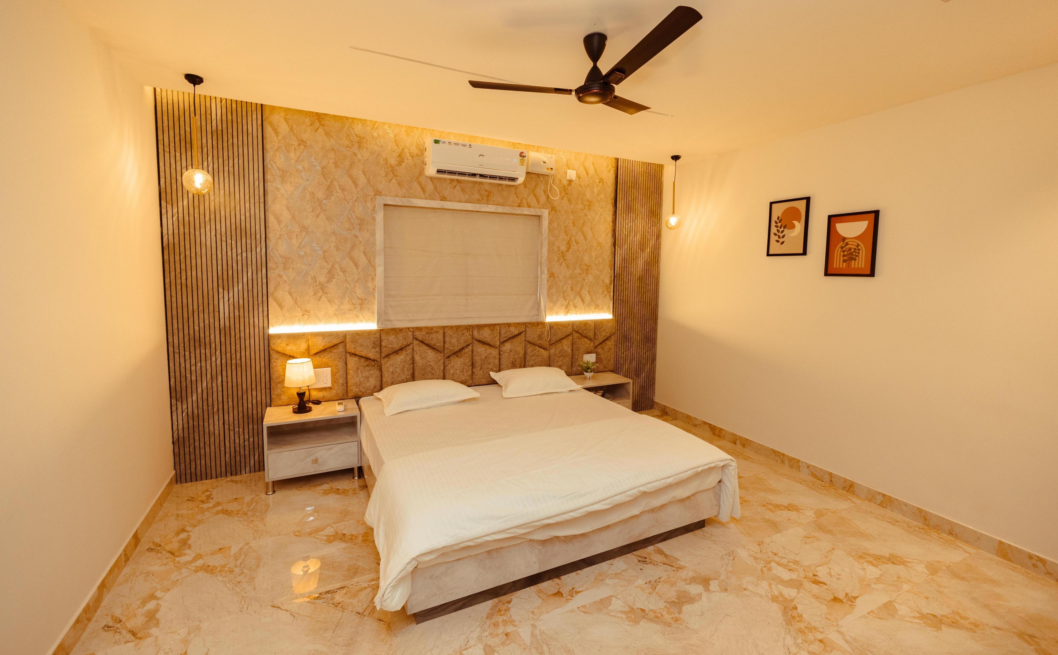 Sai beach heave - Tap to explore photos