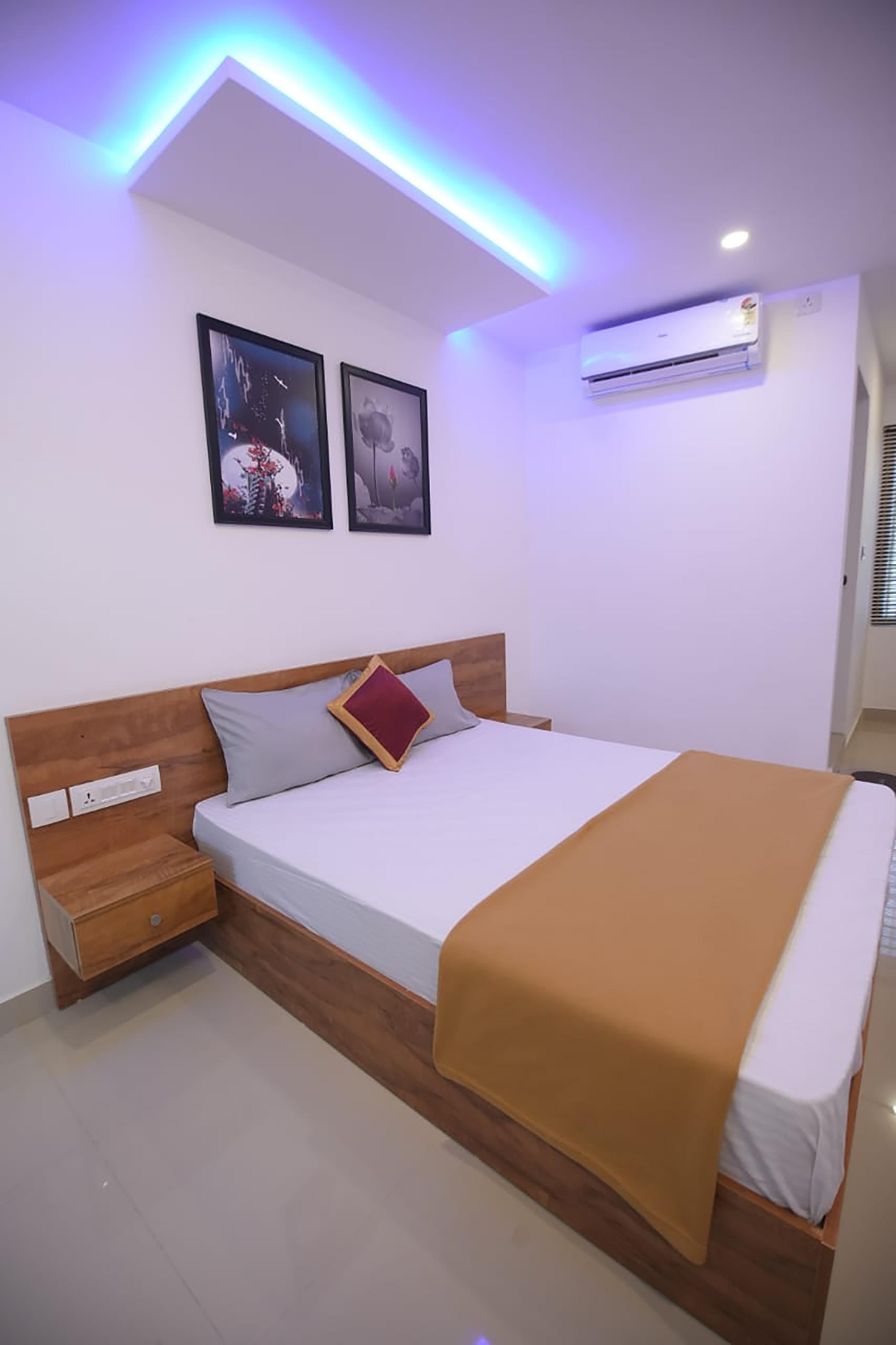 Queen C Inn - Tap to explore photos