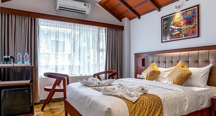 PALCASTLE REGENCY Room Type - Deluxe Room
